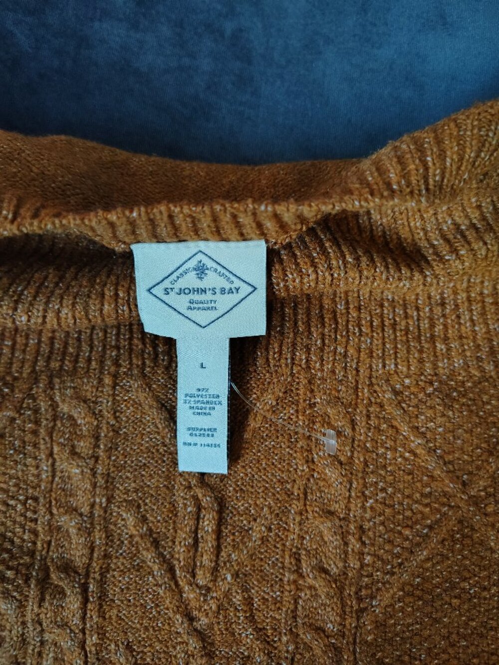St. John’s Bay Rust Brown Cable Knit Crewneck Sweater Size Large NEW - Picture 2 of 5